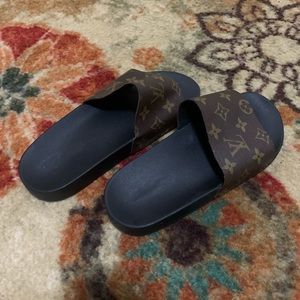 COPY - Upcycled LV slides